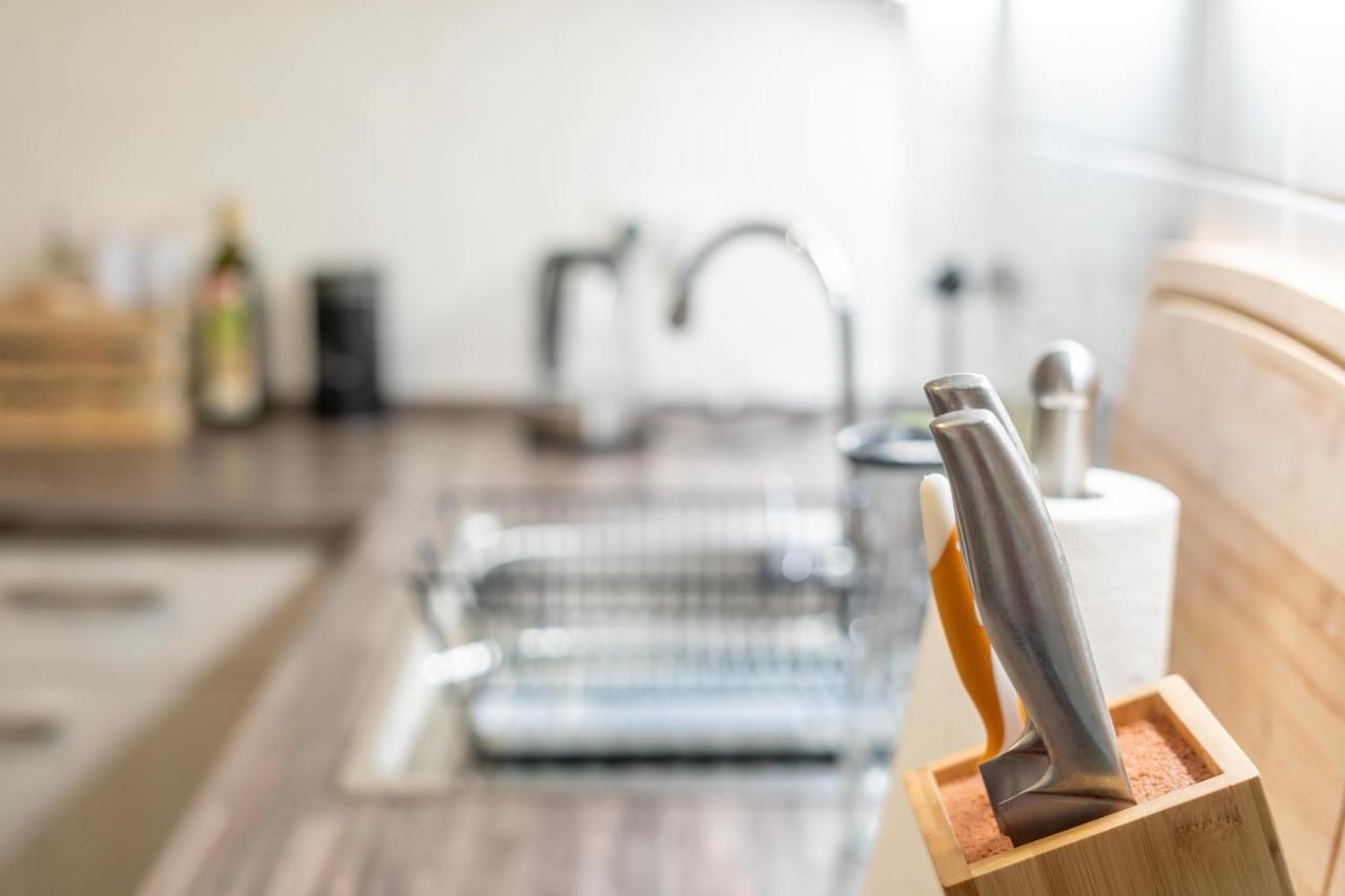 2 Bedroom 65Qm - Kitchen - Central - Netflix Магдебург Екстериор снимка