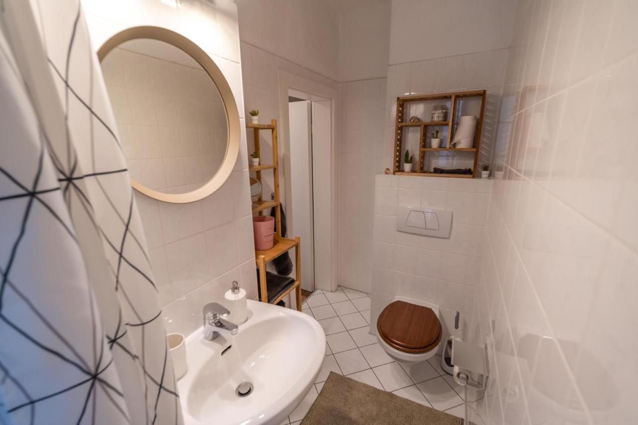 2 Bedroom 65Qm - Kitchen - Central - Netflix Магдебург Екстериор снимка